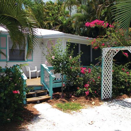 Gulf Breeze Cottages Sanibel Bagian luar foto