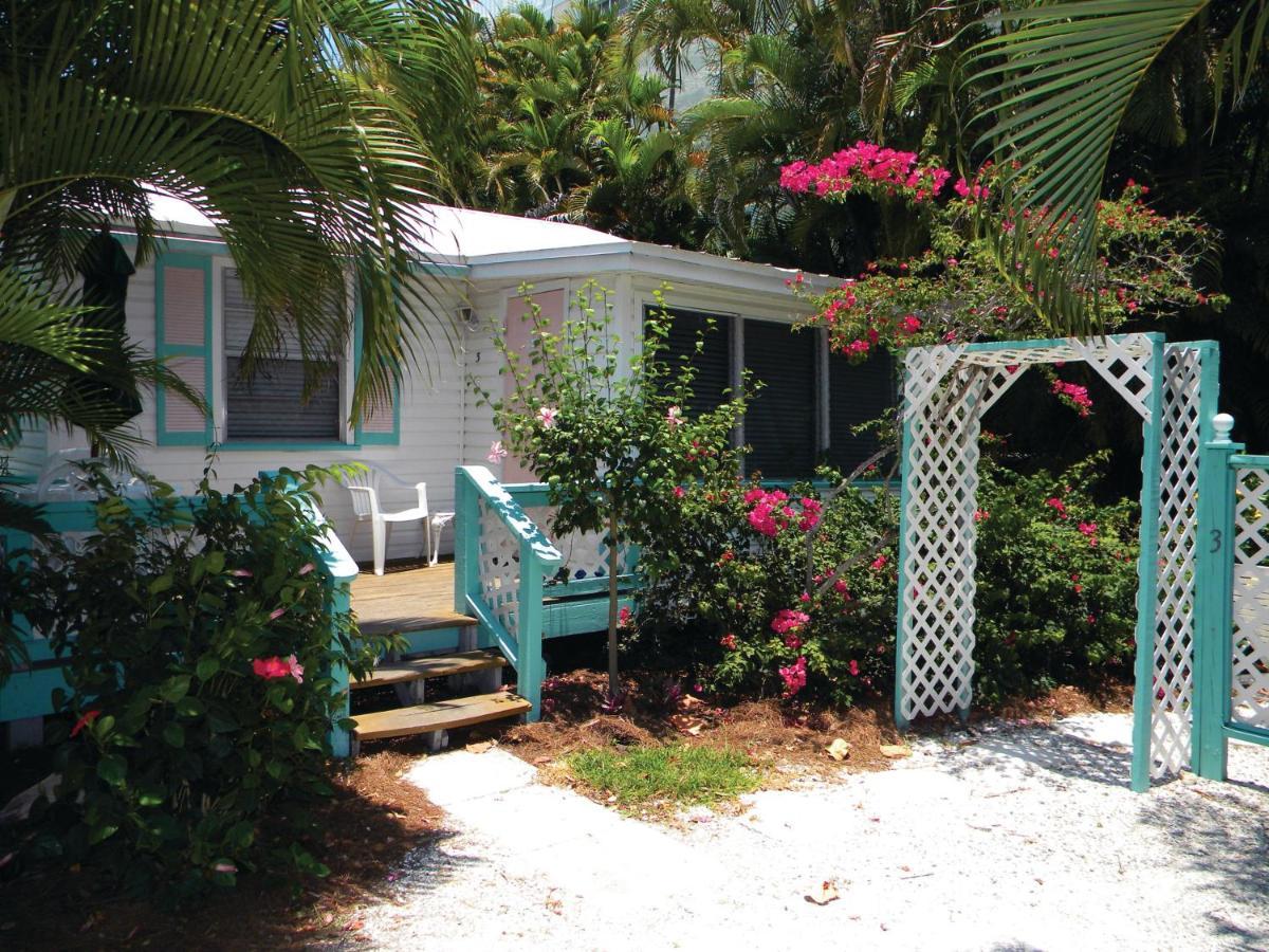 Gulf Breeze Cottages Sanibel Bagian luar foto