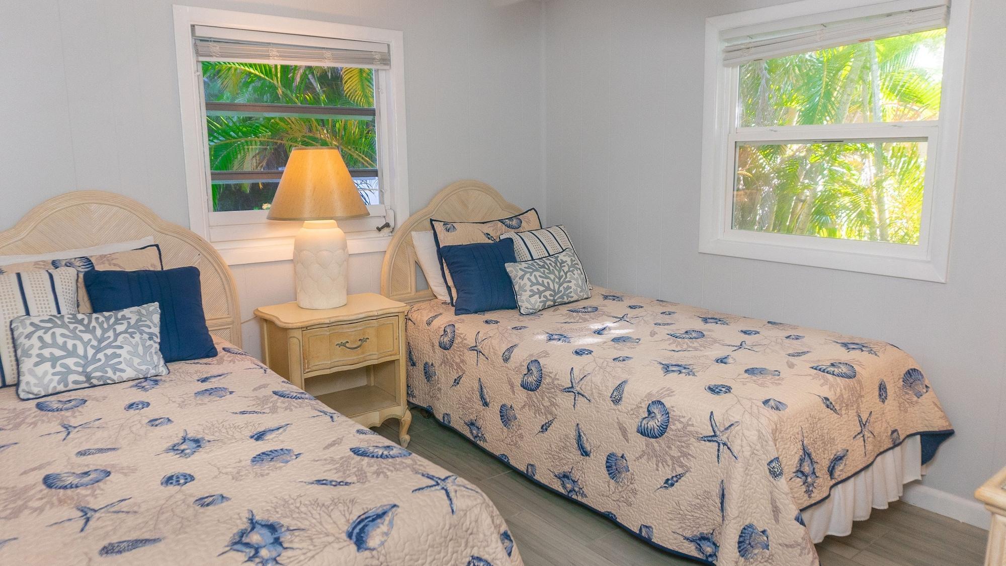 Gulf Breeze Cottages Sanibel Bagian luar foto