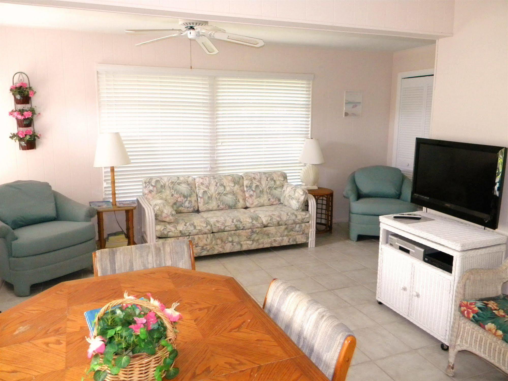 Gulf Breeze Cottages Sanibel Bagian luar foto