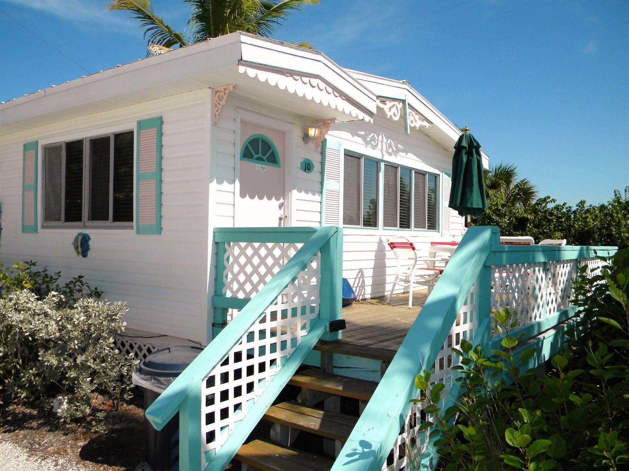 Gulf Breeze Cottages Sanibel Bagian luar foto