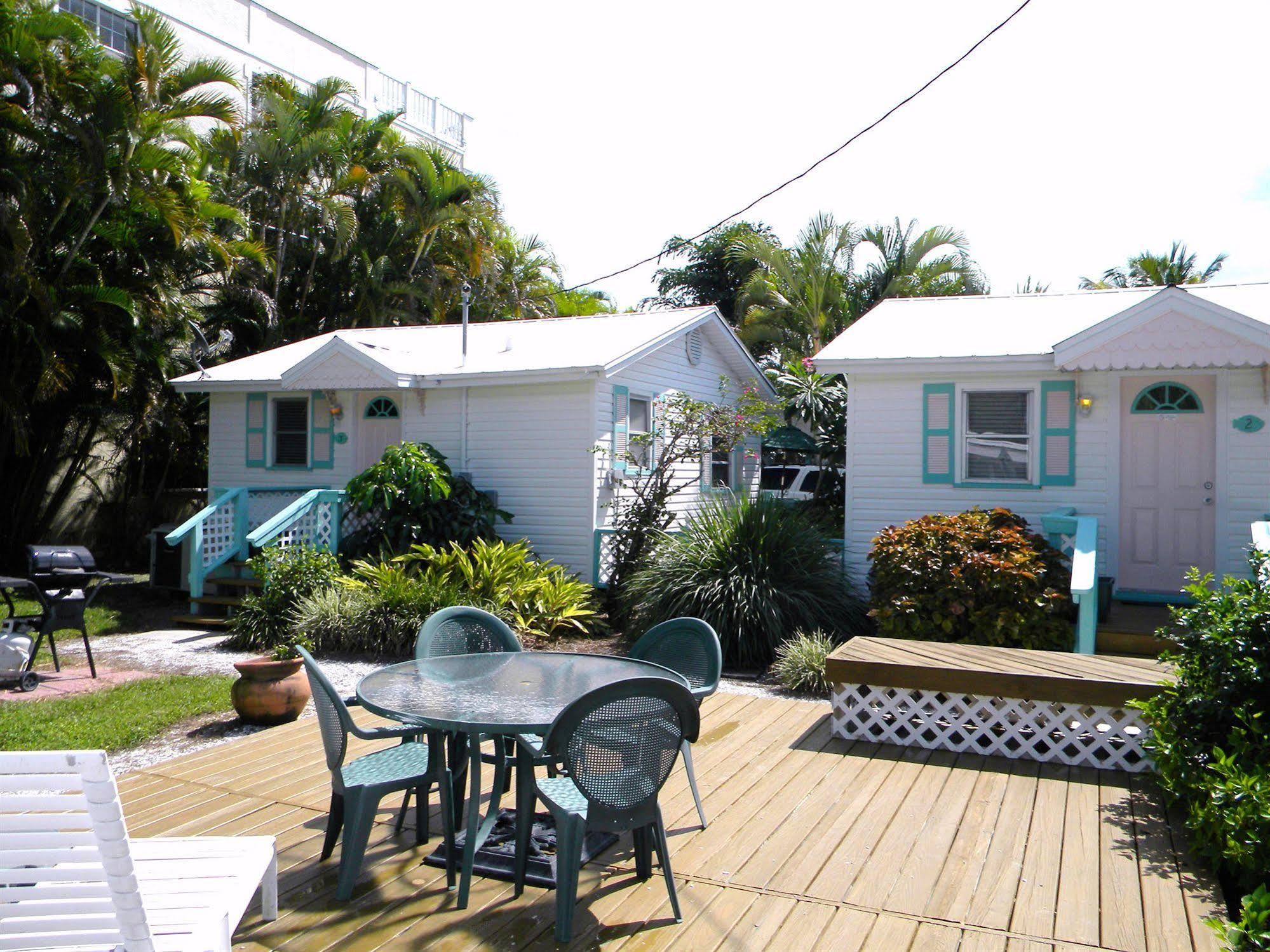 Gulf Breeze Cottages Sanibel Bagian luar foto