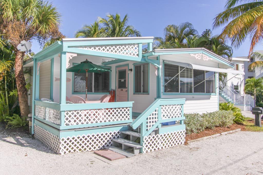 Gulf Breeze Cottages Sanibel Bagian luar foto