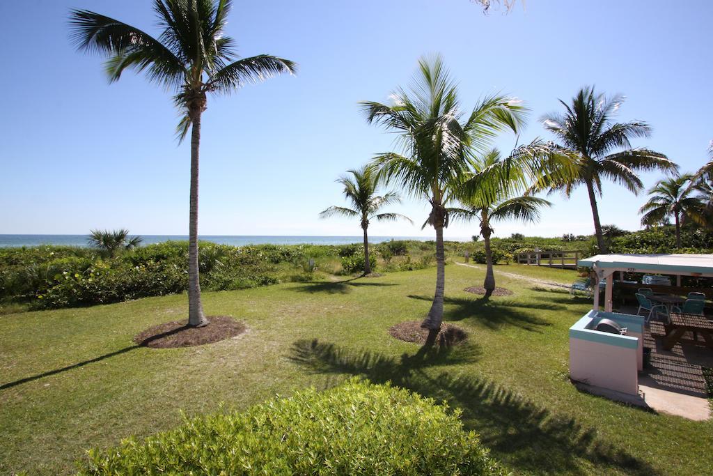 Gulf Breeze Cottages Sanibel Bagian luar foto