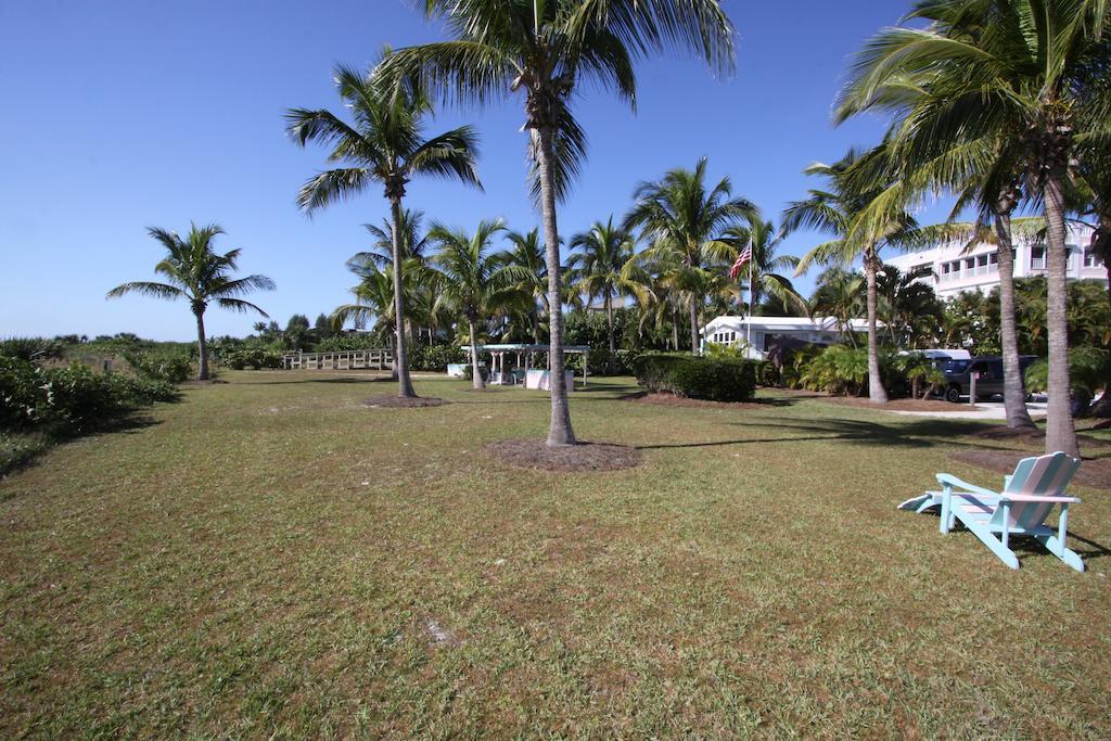 Gulf Breeze Cottages Sanibel Bagian luar foto